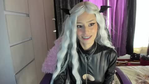 Snapshot of alien_universe chatting on 02/20/25, 08:36 Aiko Independent Model online show from 02/20/25, 08:36