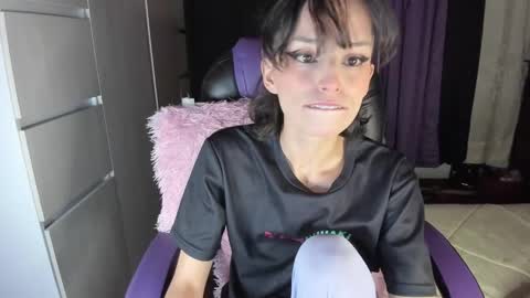 Snapshot of alien_universe chatting on 02/21/25, 02:50 Aiko Independent Model online show from 02/21/25, 02:50