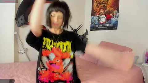 Snapshot of alien_universe chatting on 10/25/25, 09:09 Aiko Independent Model online show from 10/25/25, 09:09