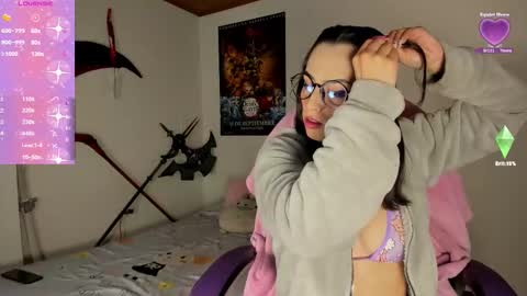 Snapshot of alien_universe chatting on 11/01/25, 10:23 Aiko Independent Model online show from 11/01/25, 10:23