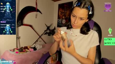 Snapshot of alien_universe chatting on 11/24/25, 08:30 Aiko Independent Model online show from 11/24/25, 08:30