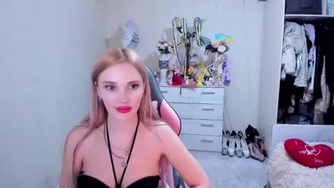 Snapshot of alienanna chatting on 01/06/25, 07:31 Alienanna1 online show from 01/06/25, 07:31