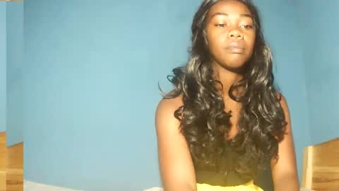 alihane21 online show from 12/18/25, 12:55