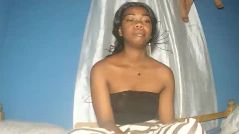 alihane21 online show from 12/23/25, 10:46