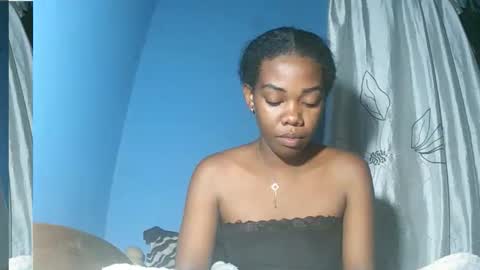 alihane21 online show from 02/13/26, 09:22