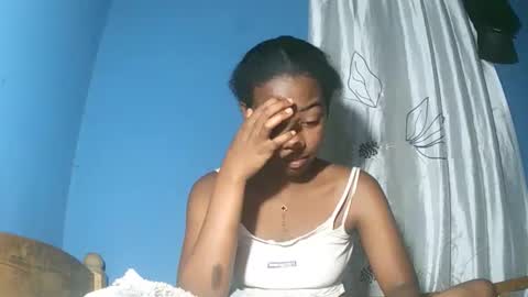 alihane21 online show from 02/21/26, 08:54