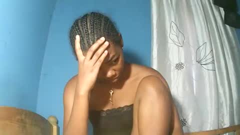 alihane21 online show from 02/25/26, 10:03