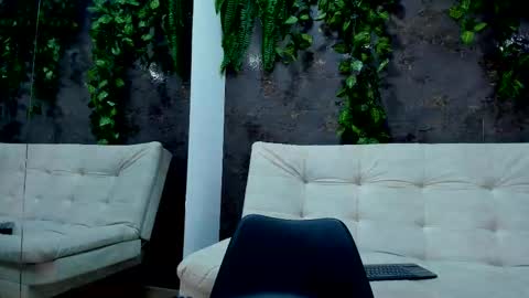 Alice online show from 12/21/25, 02:46