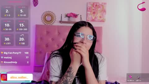 Snapshot of aliice_walker_ chatting on 12/06/24, 06:39 aliice_walker_ online show from 12/06/24, 06:39