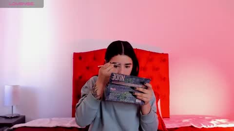 Snapshot of aliice_walker_ chatting on 12/20/24, 12:38 aliice_walker_ online show from 12/20/24, 12:38