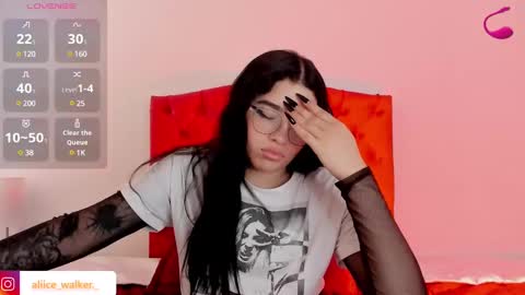 Snapshot of aliice_walker_ chatting on 12/23/24, 03:55 aliice_walker_ online show from 12/23/24, 03:55