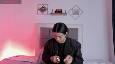 Snapshot of aliice_walker_ chatting on 01/11/25, 12:40 aliice_walker_ online show from 01/11/25, 12:40