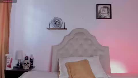 Snapshot of aliice_walker_ chatting on 09/15/25, 01:33 aliice_walker_ online show from 09/15/25, 01:33