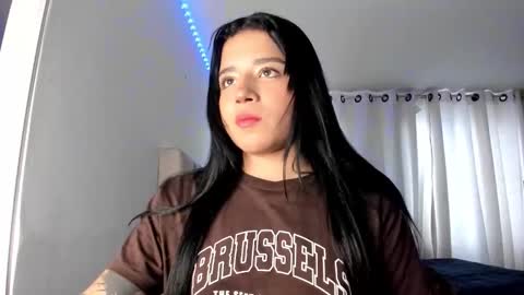 Snapshot of aliice_walker_ chatting on 10/20/25, 08:42 aliice_walker_ online show from 10/20/25, 08:42