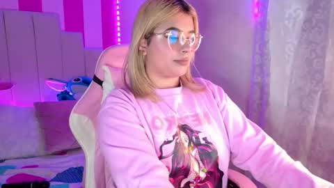 Snapshot of aliice_wonderland_ chatting on 01/09/26, 05:10 Aliice Brown online show from 01/09/26, 05:10