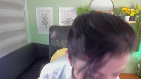 Snapshot of aliiz_01 chatting on 01/24/25, 09:17 Camii online show from 01/24/25, 09:17