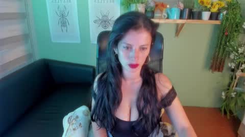 Snapshot of aliiz_01 chatting on 01/26/25, 03:36 Camii online show from 01/26/25, 03:36
