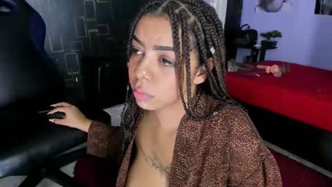 Snapshot of alika01_ chatting on 02/02/25, 08:19 alika online show from 02/02/25, 08:19