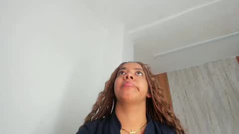 Snapshot of alika01_ chatting on 10/19/25, 01:45 alika online show from 10/19/25, 01:45