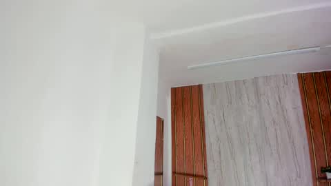 Snapshot of alika01_ chatting on 10/25/25, 02:35 alika online show from 10/25/25, 02:35