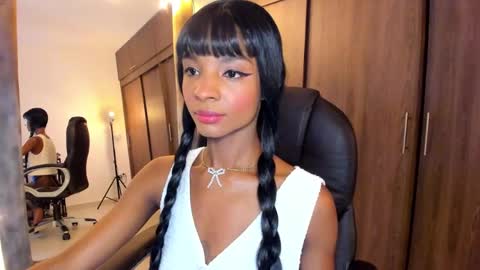 Snapshot of alika_houston chatting on 03/11/25, 06:32 IG Alik nasso    online show from 03/11/25, 06:32