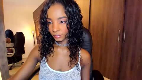 Snapshot of alika_houston chatting on 10/18/25, 02:47 IG Alik nasso    online show from 10/18/25, 02:47