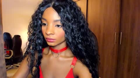 Snapshot of alika_houston chatting on 10/27/25, 04:16 IG Alik nasso    online show from 10/27/25, 04:16