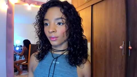 Snapshot of alika_houston chatting on 12/19/25, 07:59 IG Alik nasso online show from 12/19/25, 07:59