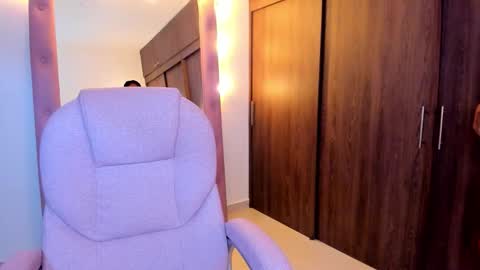 Snapshot of alika_houston chatting on 02/14/26, 03:58 IG Alik nasso online show from 02/14/26, 03:58