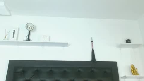 alika_jonhson_ online show from 10/08/25, 03:59