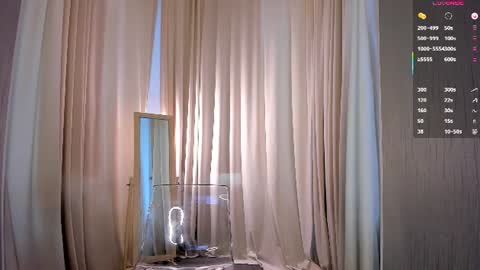 Snapshot of alika_shy chatting on 06/20/26, 06:11 alika shy online show from 06/20/26, 06:11