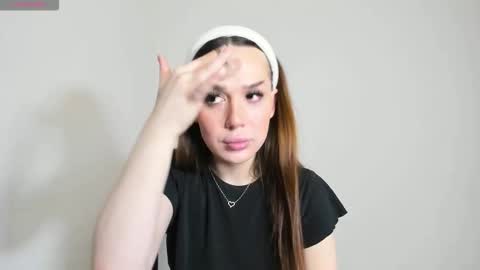 alina_39 online show from 10/18/25, 01:23