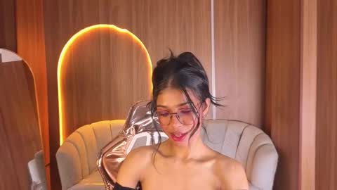 alina_b_ online show from 03/20/26, 08:25