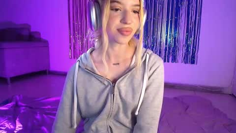 Alina  online show from 10/26/25, 10:47