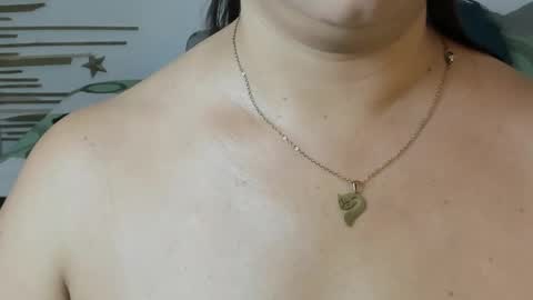 Snapshot of alinabozz1 chatting on 09/21/25, 10:44 alinabozz1 online show from 09/21/25, 10:44