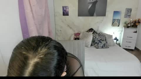 Snapshot of alinabozz1 chatting on 04/16/26, 03:29 alinabozz1 online show from 04/16/26, 03:29