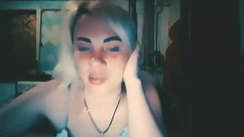 Snapshot of alinafrey_ chatting on 04/26/26, 05:54 Alina online show from 04/26/26, 05:54