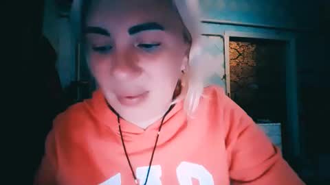 Snapshot of alinafrey_ chatting on 05/31/26, 01:07 Alina online show from 05/31/26, 01:07