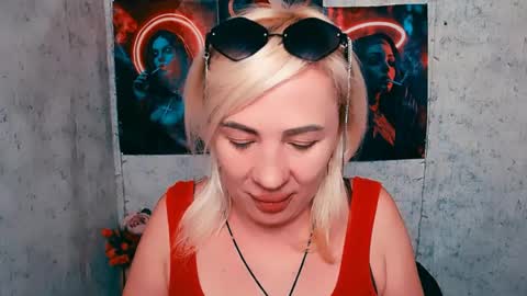 Snapshot of alinafrey_ chatting on 06/02/26, 06:26 Alina online show from 06/02/26, 06:26