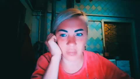 Snapshot of alinafrey_ chatting on 06/13/26, 05:16 Alina online show from 06/13/26, 05:16