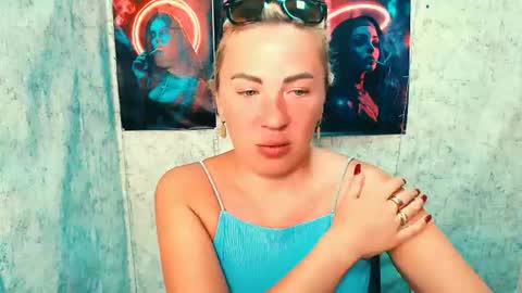 Snapshot of alinafrey_ chatting on 07/03/26, 04:52 Alina online show from 07/03/26, 04:52