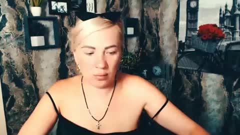 Snapshot of alinafrey_ chatting on 07/18/26, 07:56 Alina online show from 07/18/26, 07:56