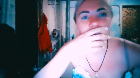 Snapshot of alinafrey_ chatting on 08/02/26, 04:49 Alina online show from 08/02/26, 04:49