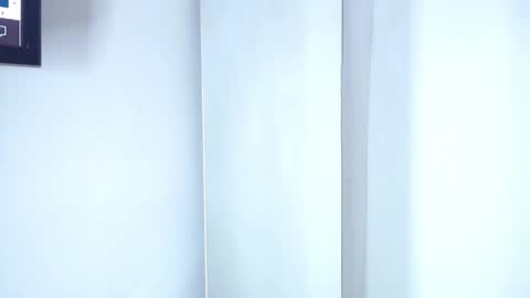 Snapshot of alinakiss_ chatting on 01/31/25, 07:39 lili online show from 01/31/25, 07:39