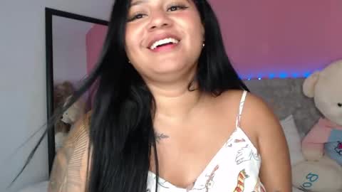 Snapshot of alinakiss_ chatting on 04/26/26, 11:57 lili online show from 04/26/26, 11:57