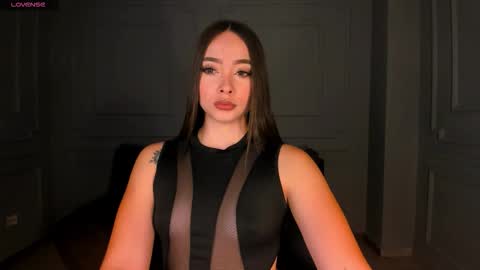 alinakravitz_ online show from 09/12/25, 11:32