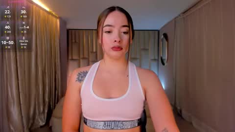 alinakravitz_ online show from 09/26/25, 11:47