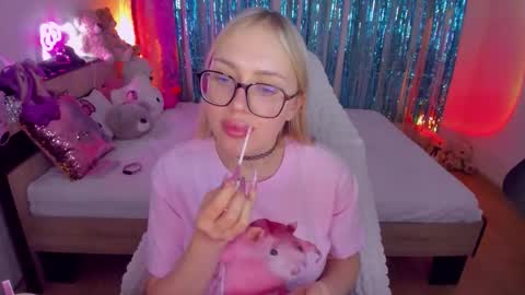 alinaocean online show from 10/28/25, 07:38