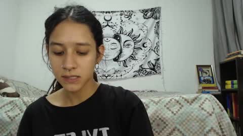 Snapshot of alinawoolf_ chatting on 12/26/24, 01:40  Ali  online show from 12/26/24, 01:40