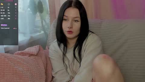 Aline Greeeen online show from 12/30/24, 05:15